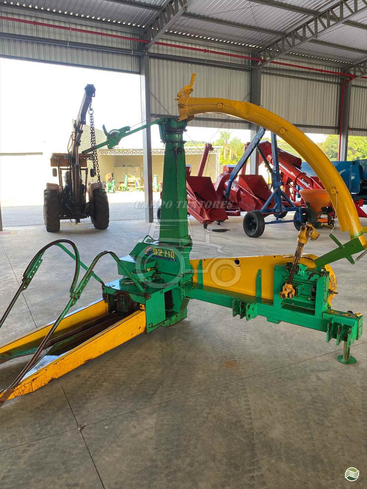 IMPLEMENTOS AGRICOLAS ENSILADEIRA ENSILADEIRA 1 LINHA Campo Tratores SAO CARLOS SÃO PAULO SP